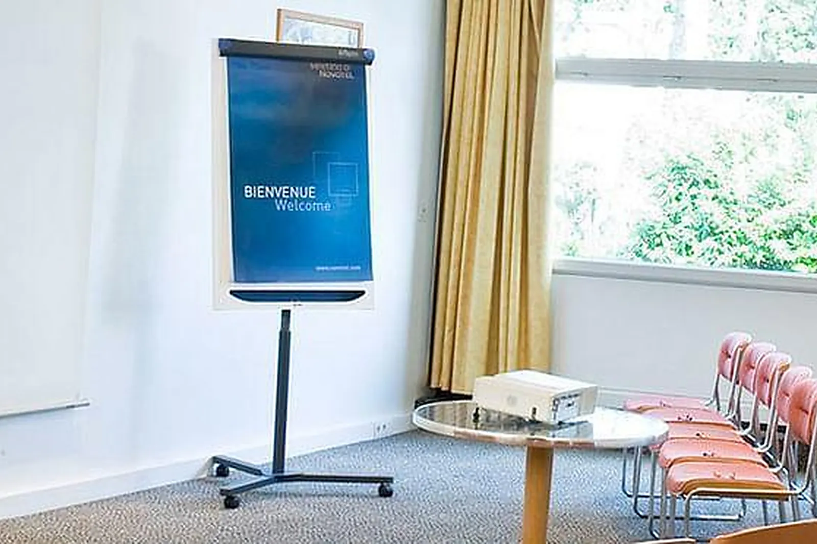 Lieux événementiels, NOVOTEL AMIENS EST ****