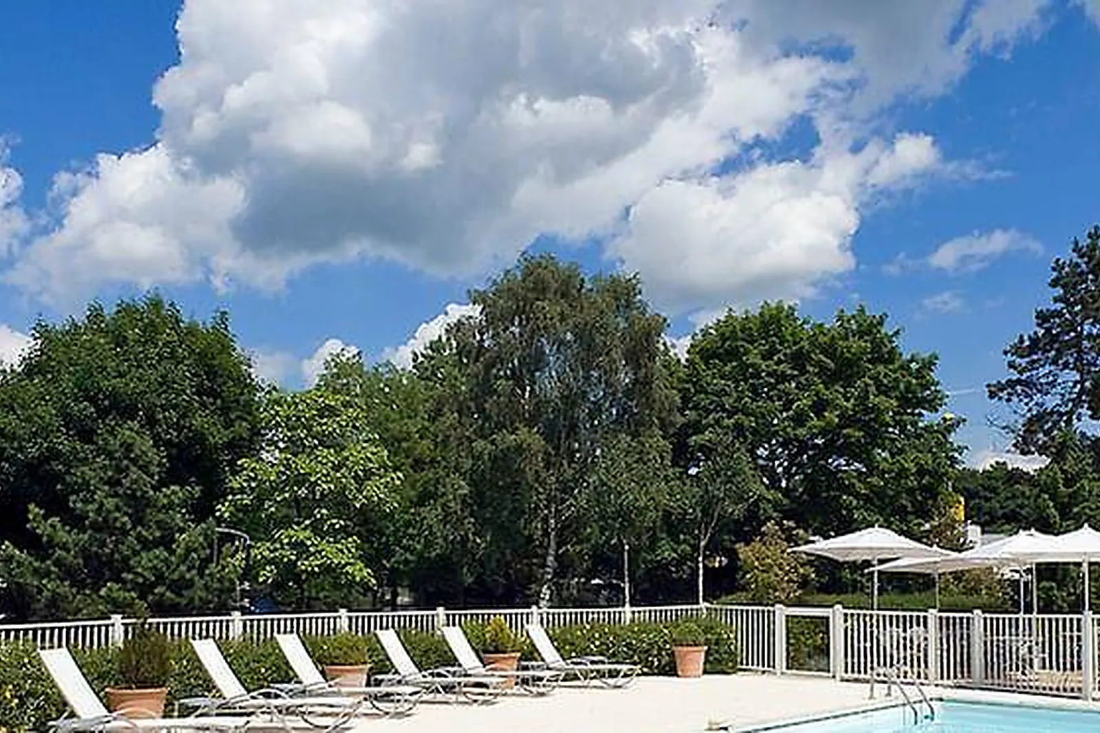 Lieux événementiels, NOVOTEL AMIENS EST ****