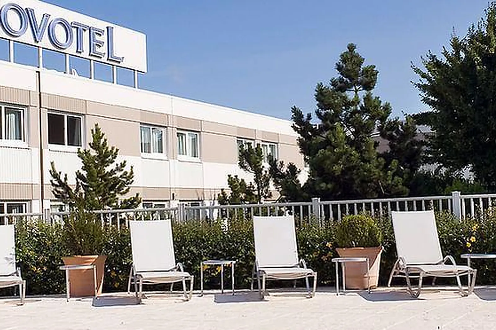 Lieux événementiels, NOVOTEL AMIENS EST ****