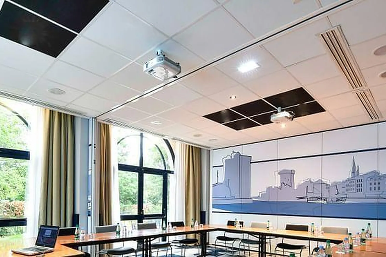 Lieux événementiels, NOVOTEL LA ROCHELLE ****