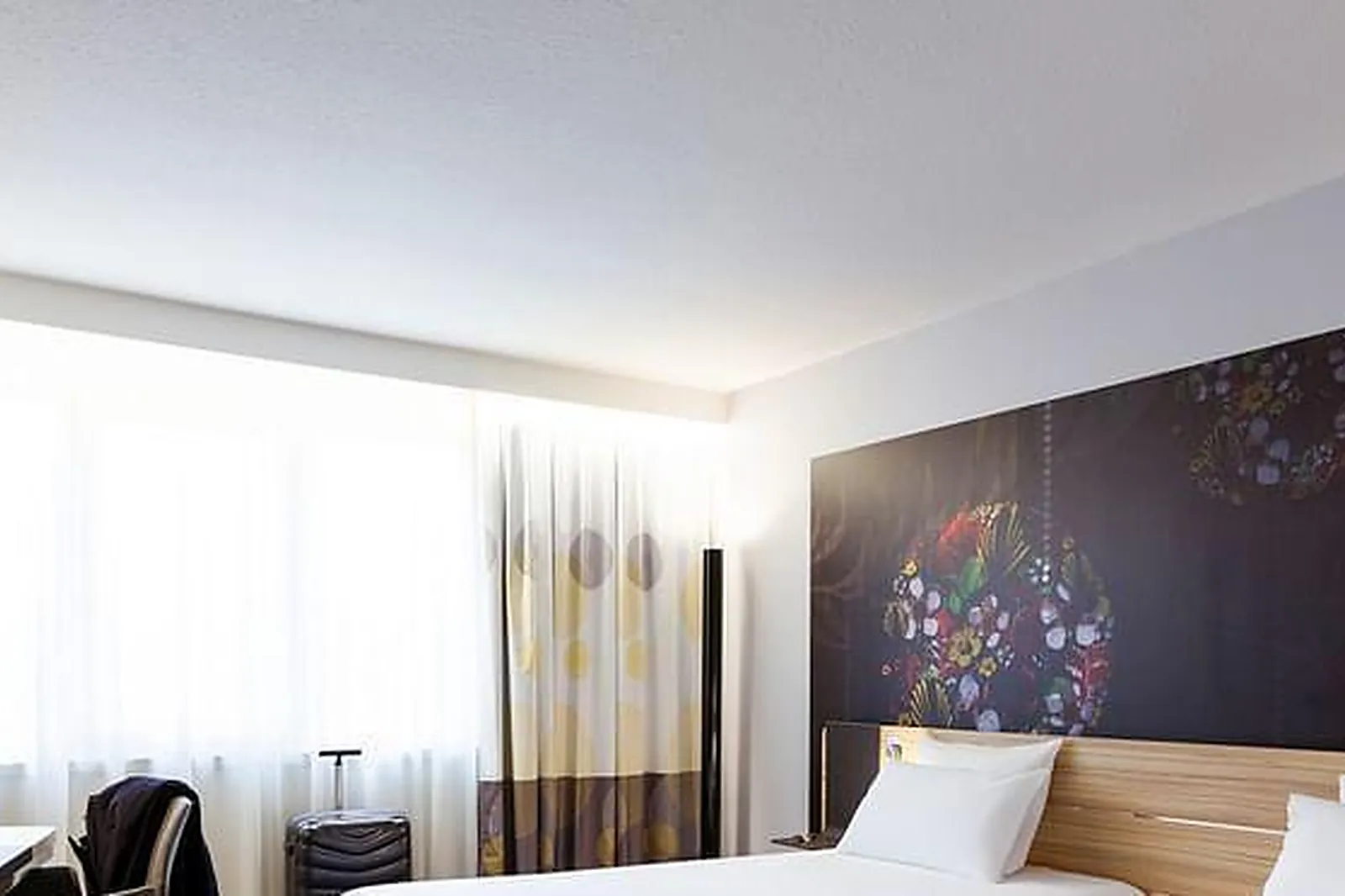 Lieux événementiels, JUM HÔTEL SAINTS-GEOSMES