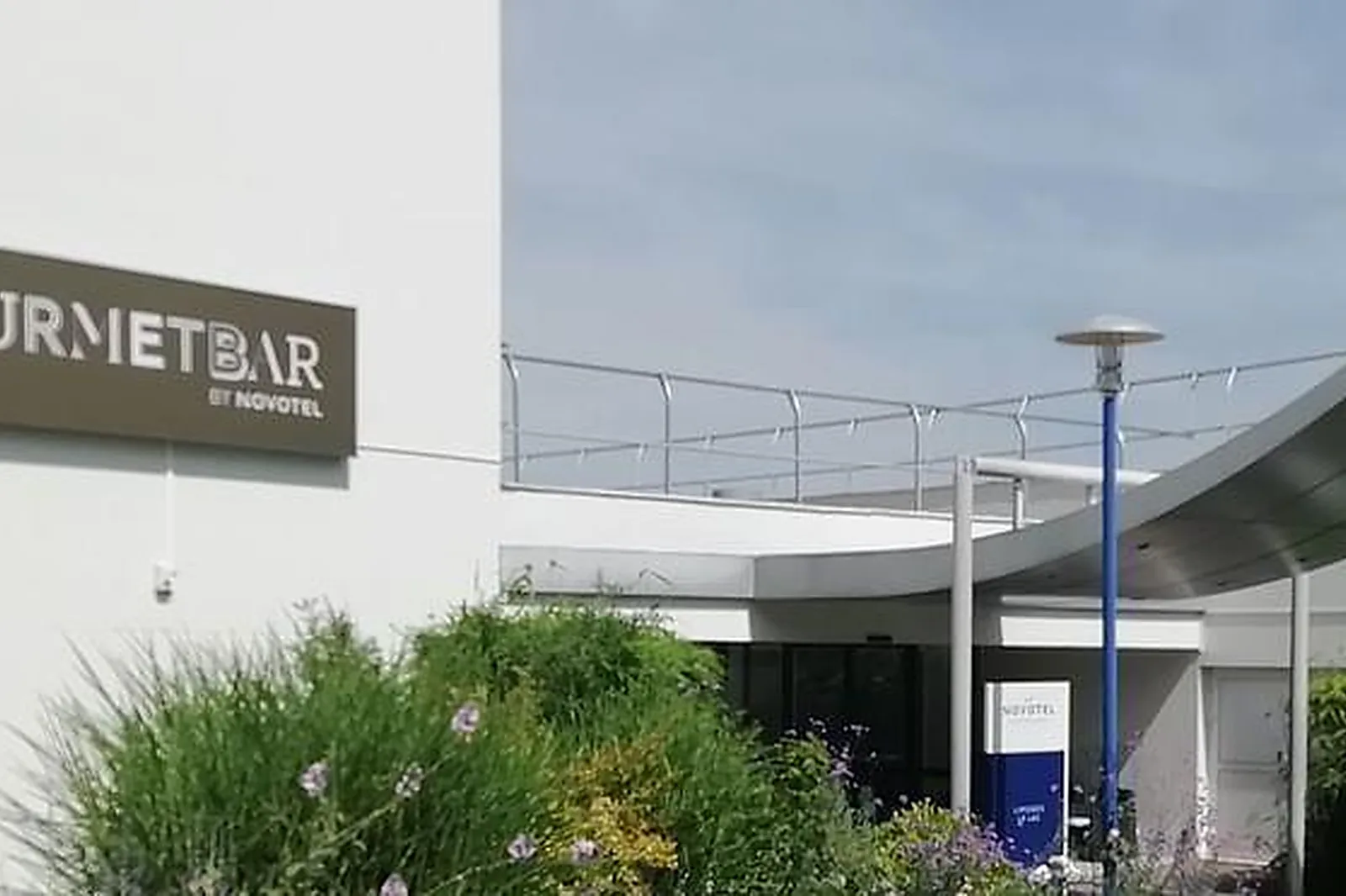 Lieux événementiels, JUM HÔTEL SAINTS-GEOSMES