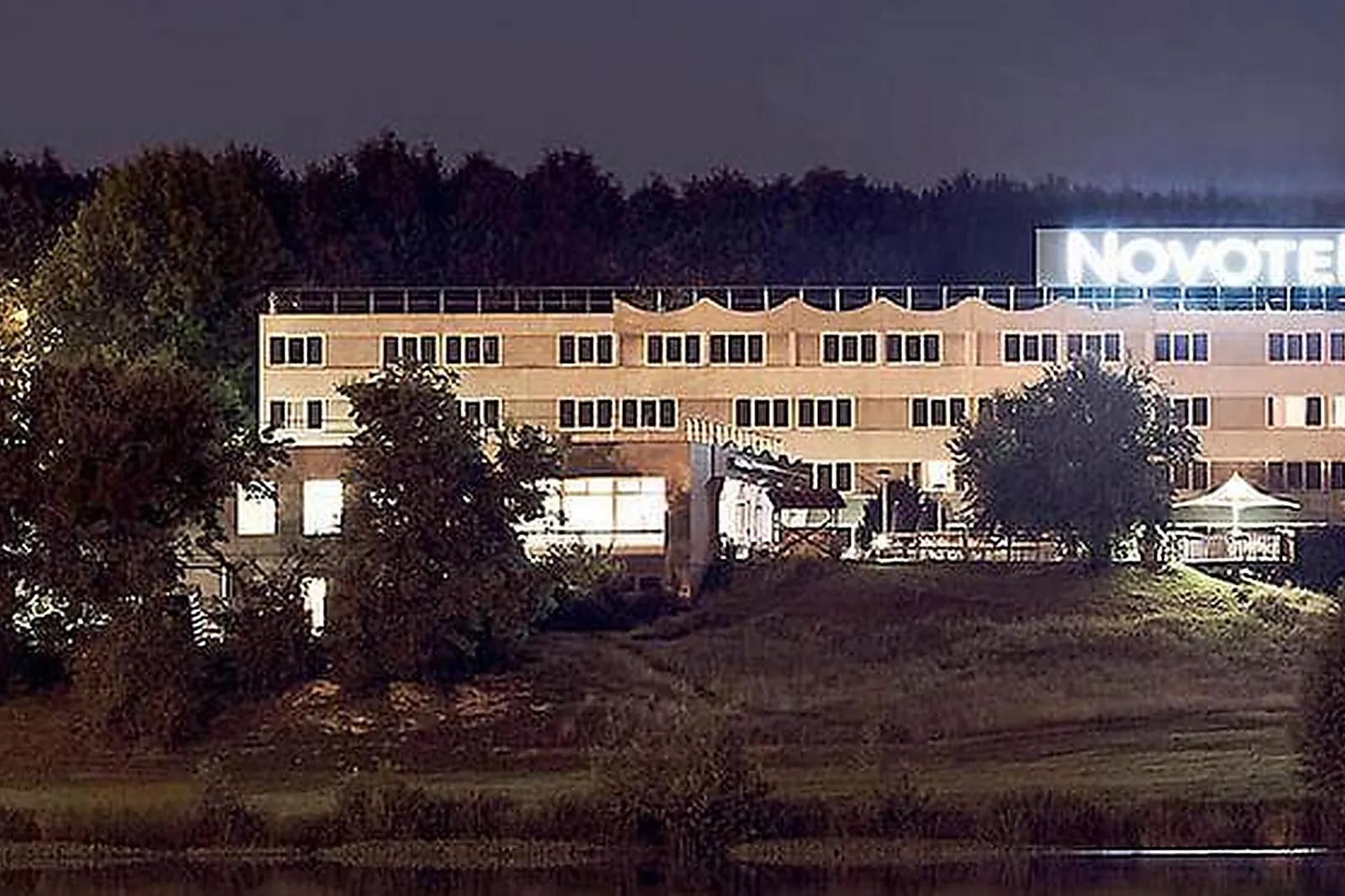 Lieux événementiels, JUM HÔTEL SAINTS-GEOSMES