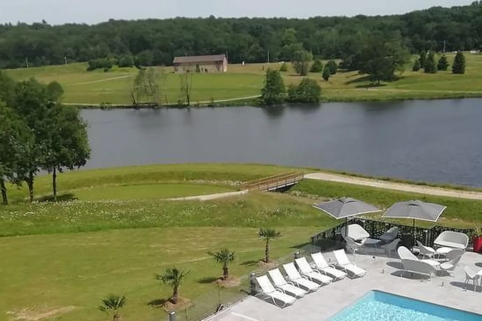 Lieux événementiels, JUM HÔTEL SAINTS-GEOSMES