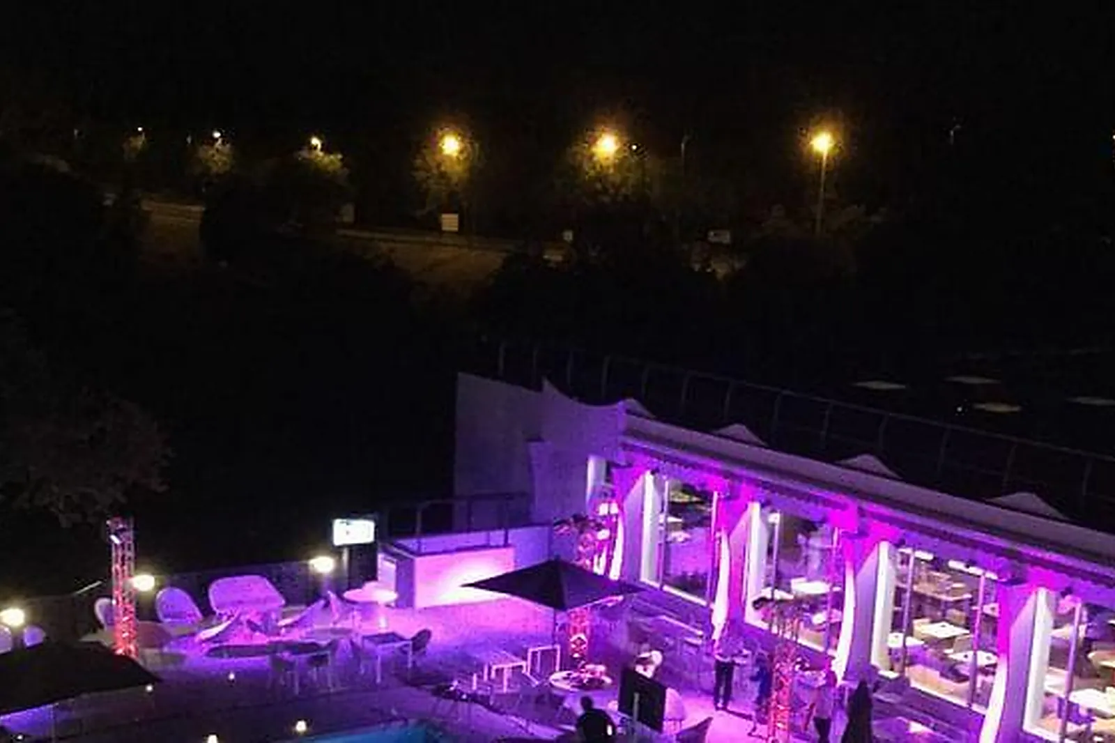 Lieux événementiels, JUM HÔTEL SAINTS-GEOSMES