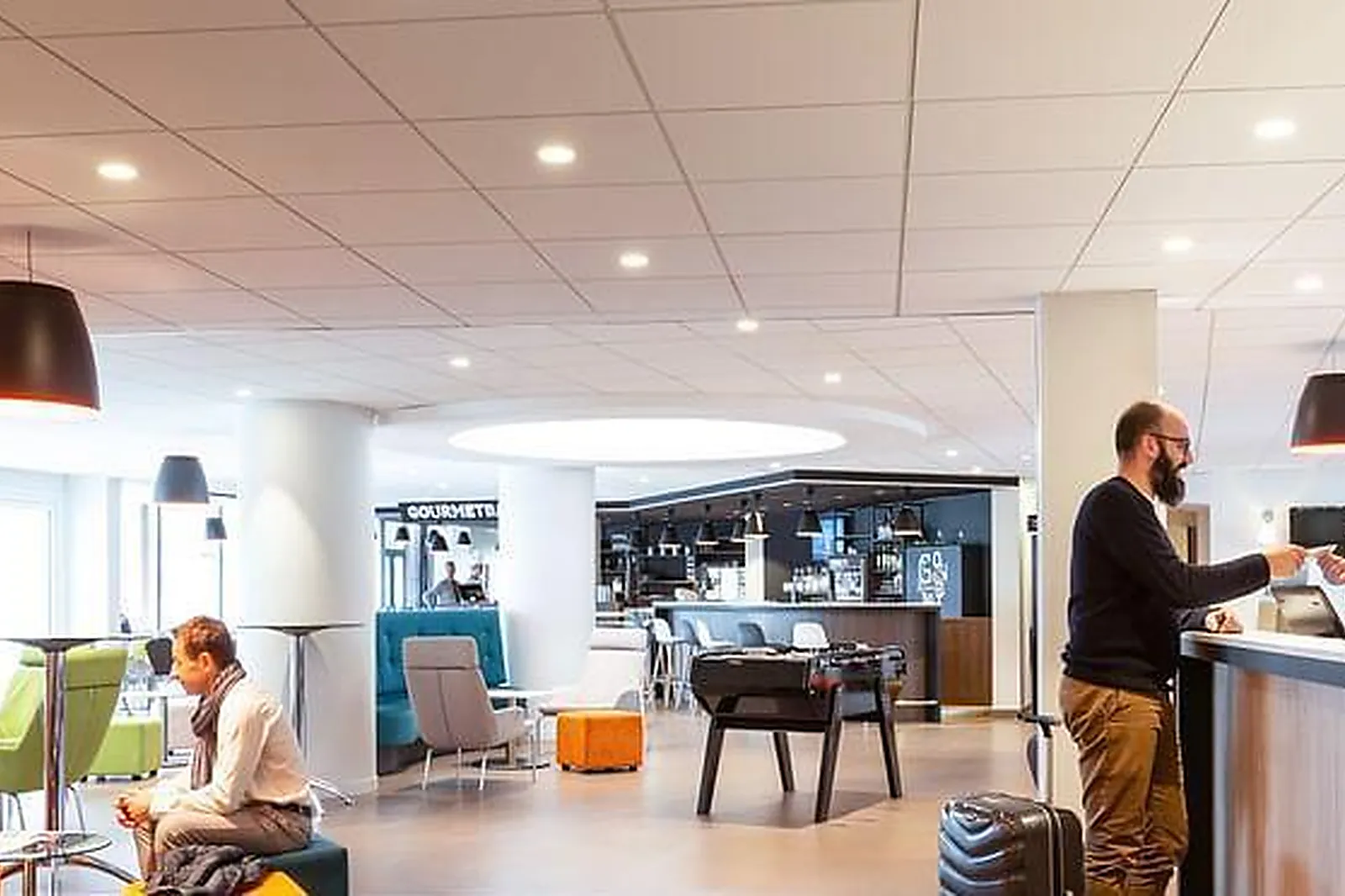 Lieux événementiels, JUM HÔTEL SAINTS-GEOSMES