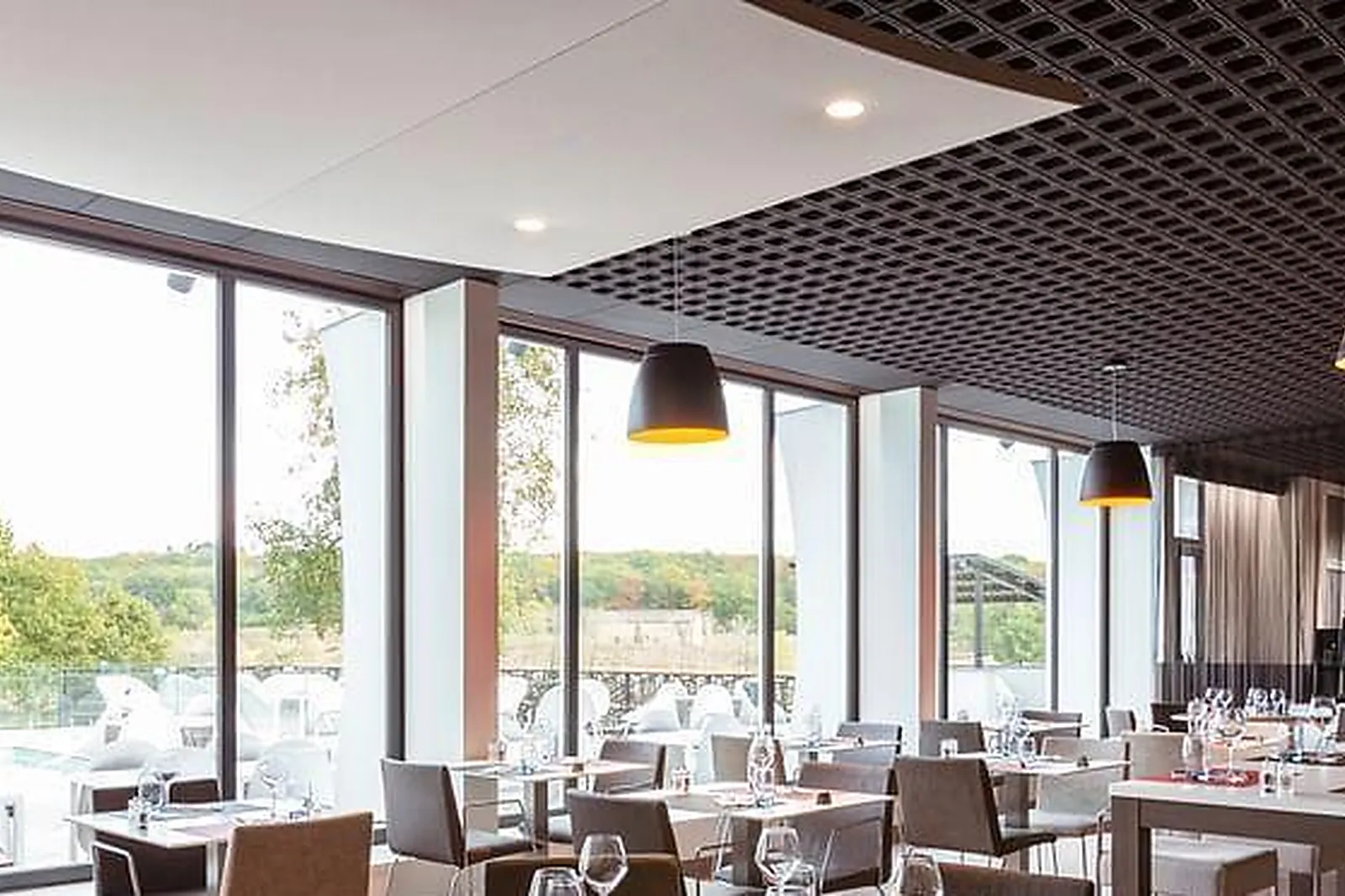 Lieux événementiels, JUM HÔTEL SAINTS-GEOSMES