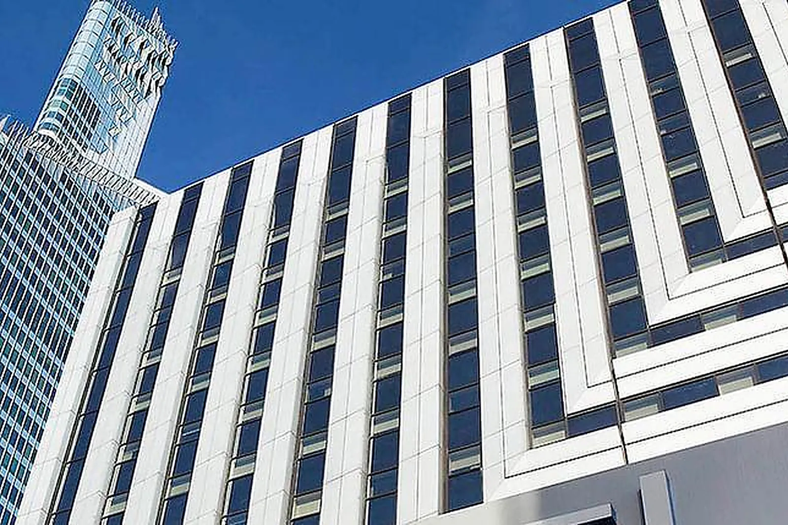 Lieux événementiels, NOVOTEL PARIS LA DÉFENSE ESPLANADE ****