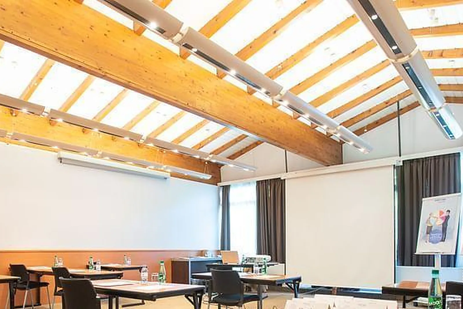 Lieux événementiels, NOVOTEL PONT DE L'ARC FENOUILLERES ****