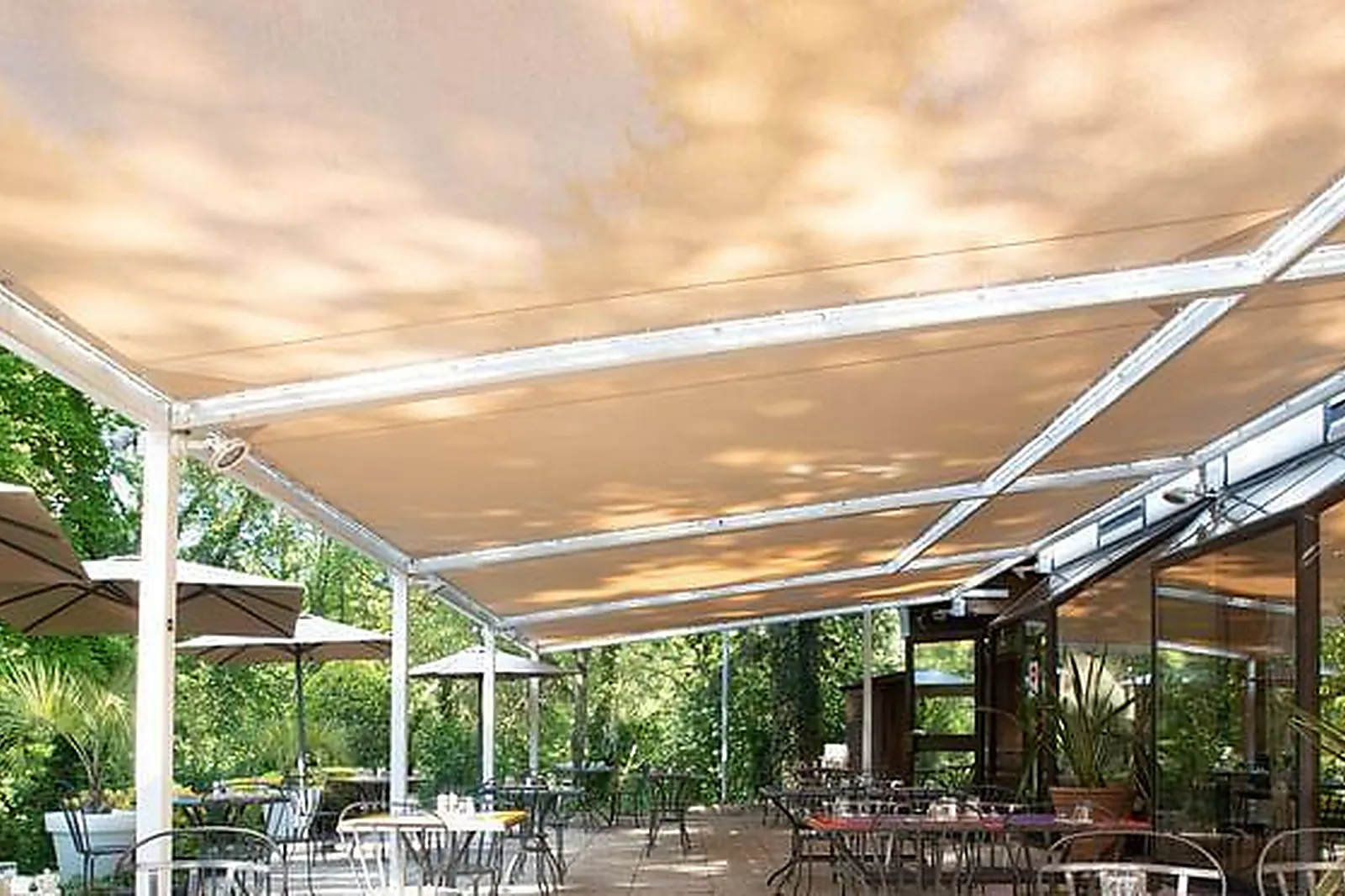 Lieux événementiels, NOVOTEL PONT DE L'ARC FENOUILLERES ****