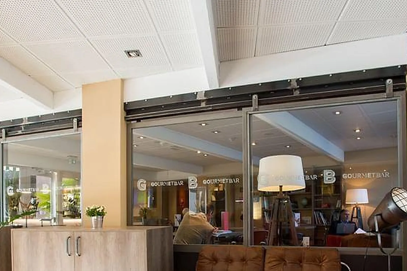 Lieux événementiels, NOVOTEL PONT DE L'ARC FENOUILLERES ****