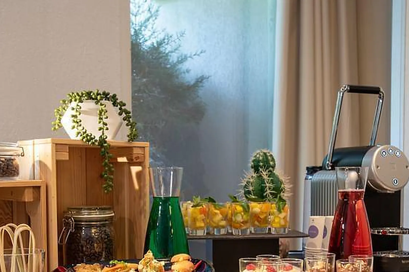 Lieux événementiels, NOVOTEL PONT DE L'ARC FENOUILLERES ****