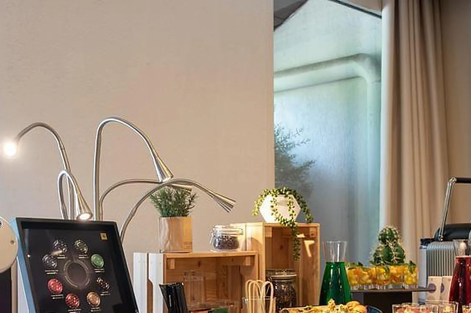 Lieux événementiels, NOVOTEL PONT DE L'ARC FENOUILLERES ****