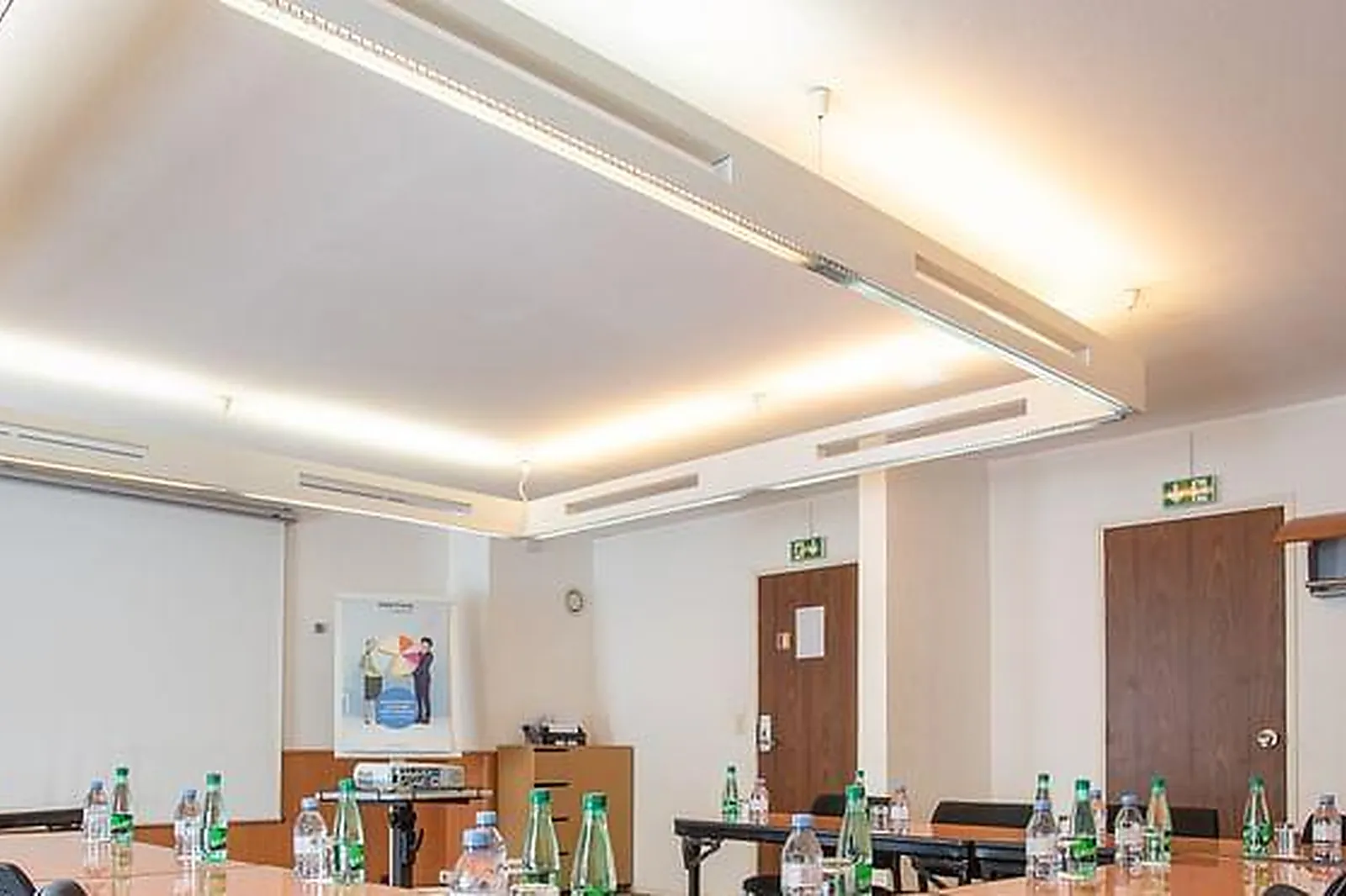 Lieux événementiels, NOVOTEL PONT DE L'ARC FENOUILLERES ****