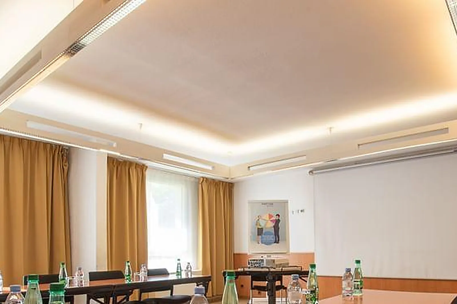 Lieux événementiels, NOVOTEL PONT DE L'ARC FENOUILLERES ****