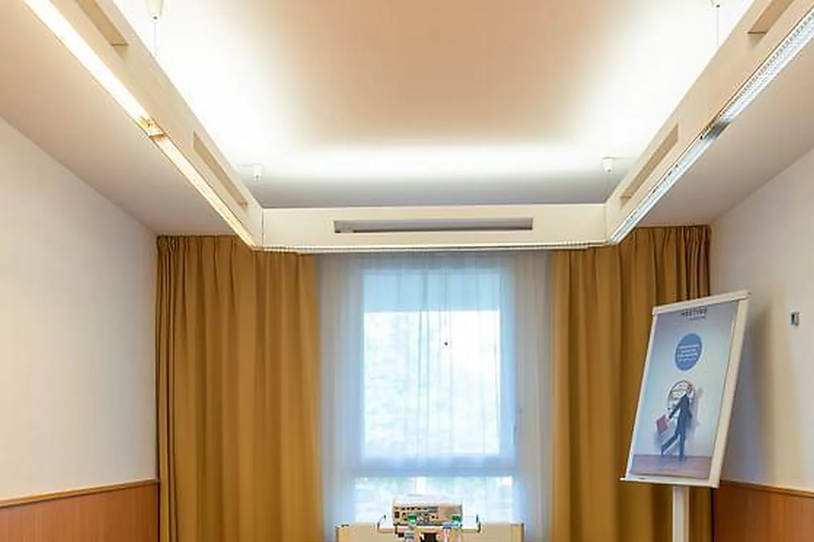 Lieux événementiels, NOVOTEL PONT DE L'ARC FENOUILLERES ****