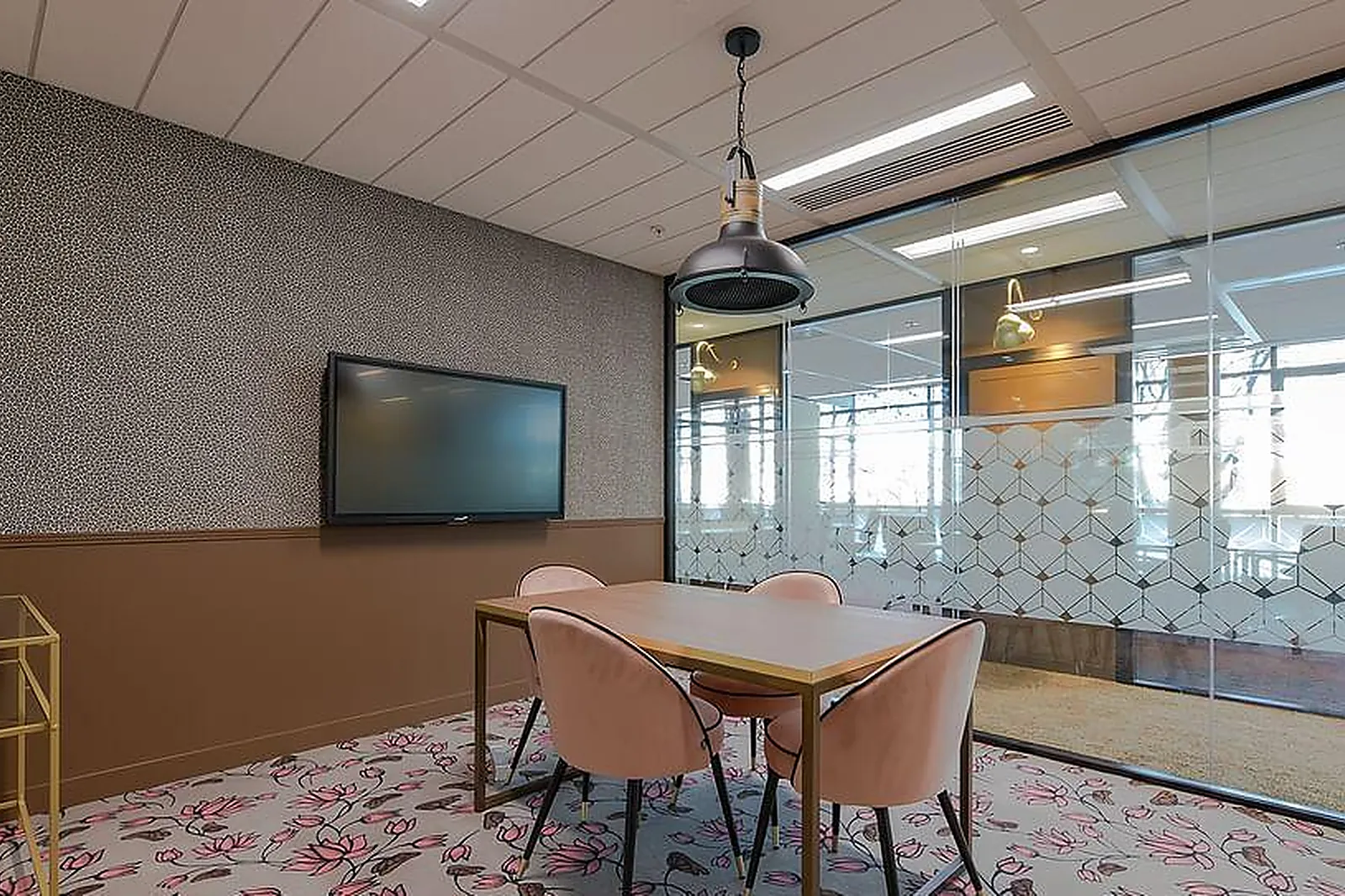 Lieux événementiels, NOW CONNECTED MONTROUGE