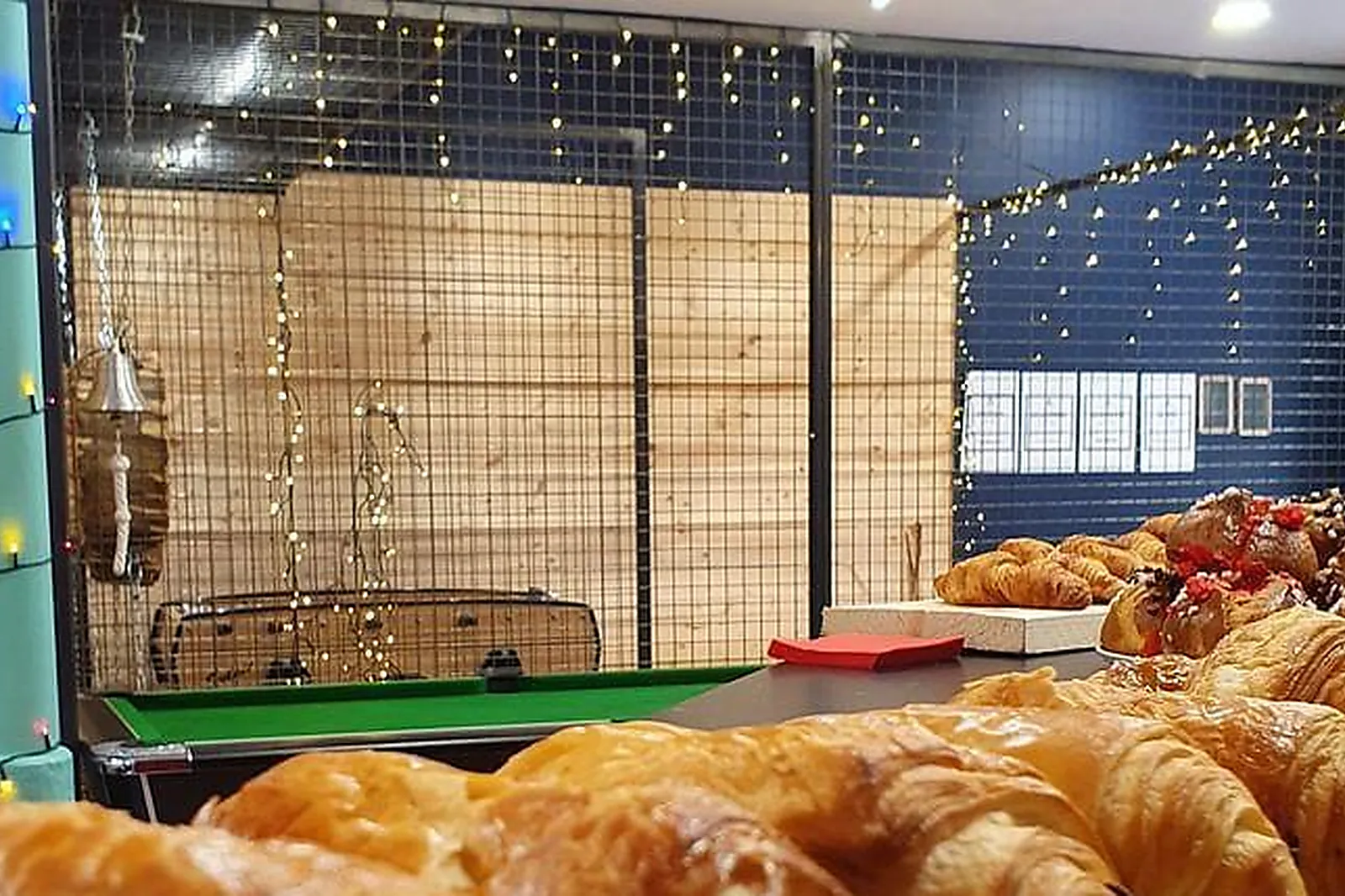 Lieux événementiels, NUMÉRO 8 - LANCER DE HACHE