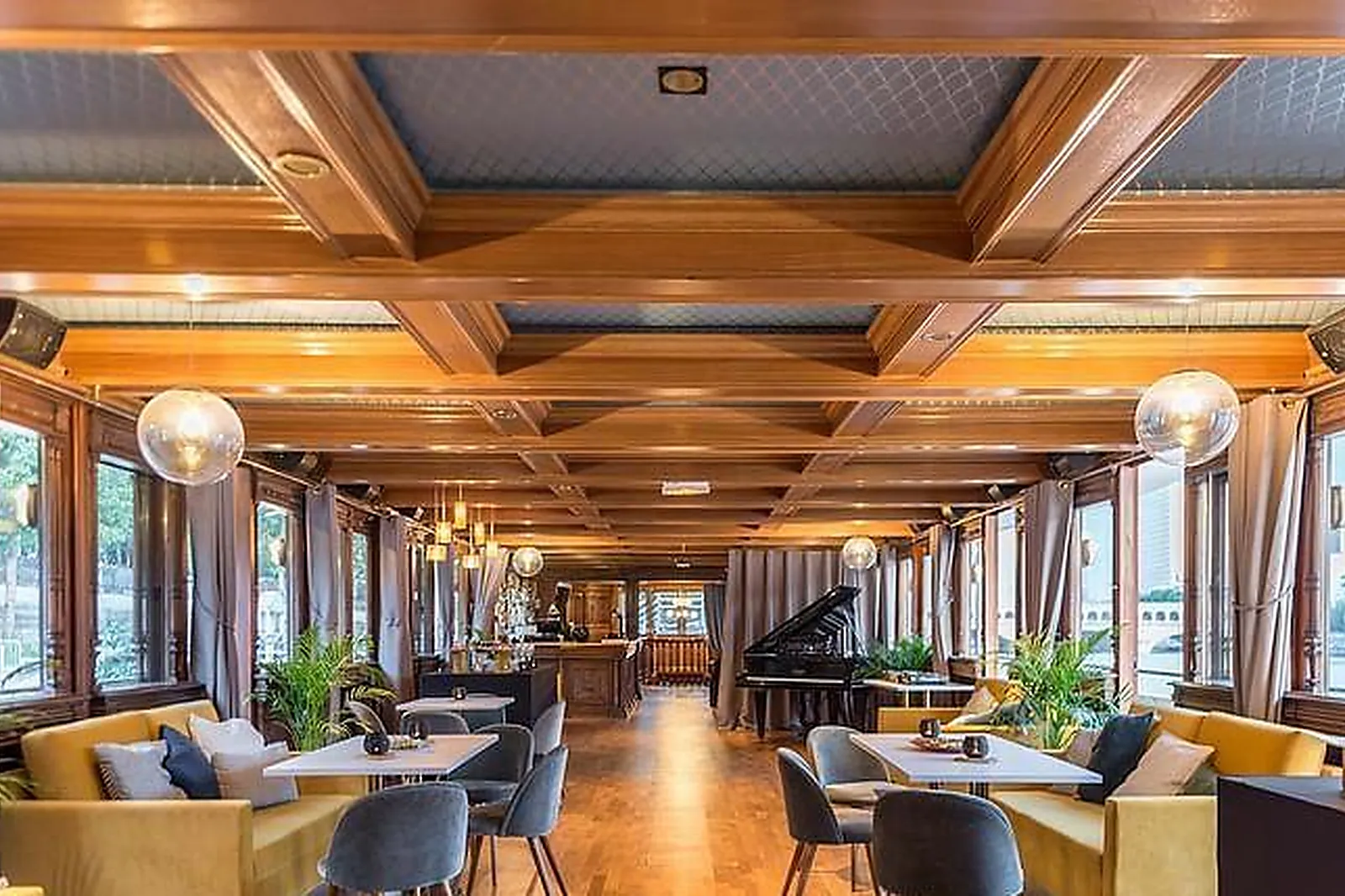 Lieux événementiels, O VIEILLES KANAILLES