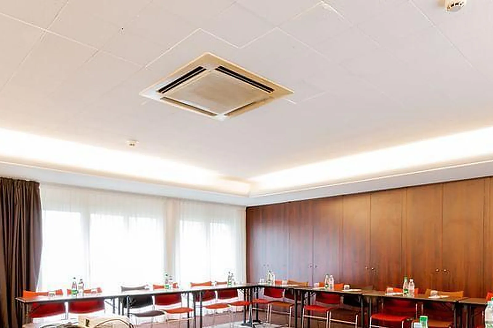 Lieux événementiels, OCEANIA L'UNIVERS TOURS ****