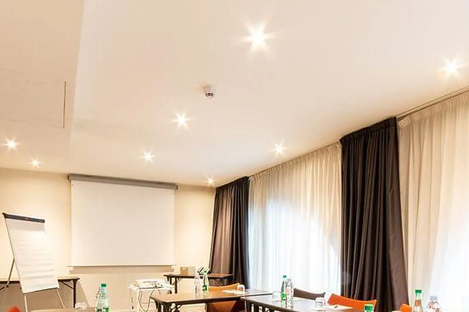 Lieux événementiels, OCEANIA L'UNIVERS TOURS ****