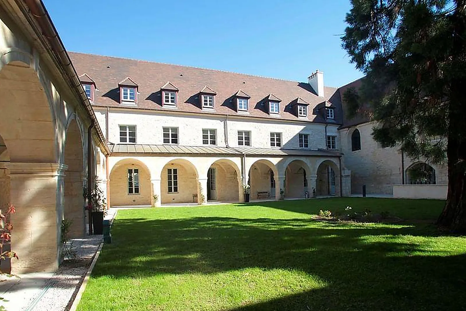 Lieux événementiels, ODALYS CITY LES CORDELIERS ****