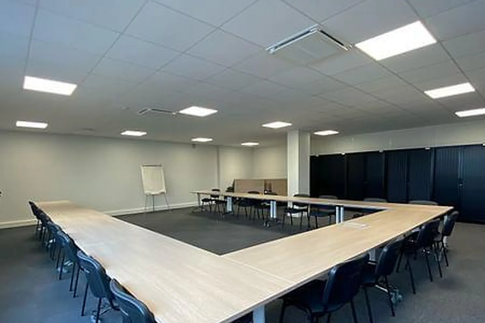 Lieux événementiels, OFFICESTATION