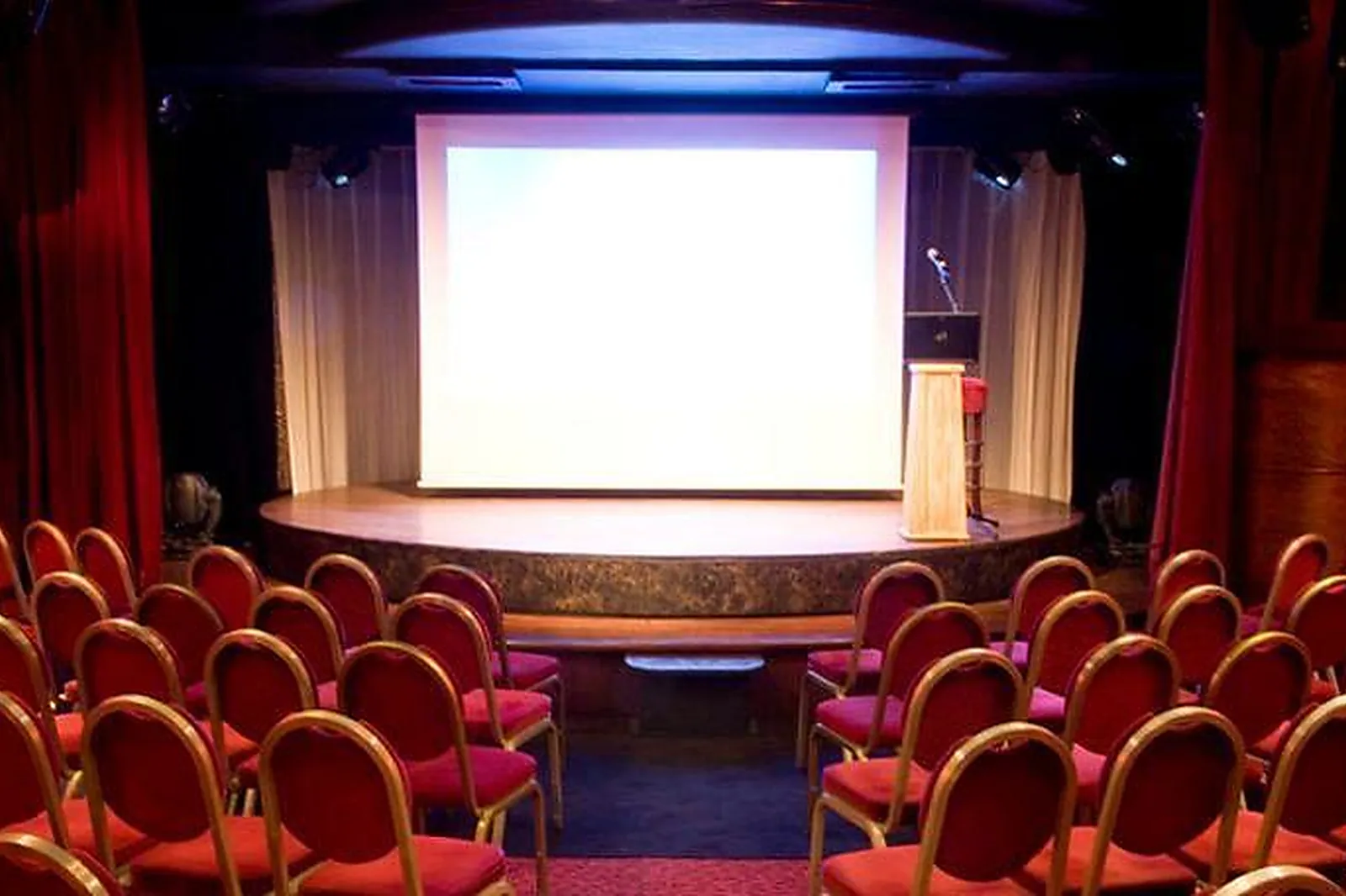 Lieux événementiels, OH! CÉSAR