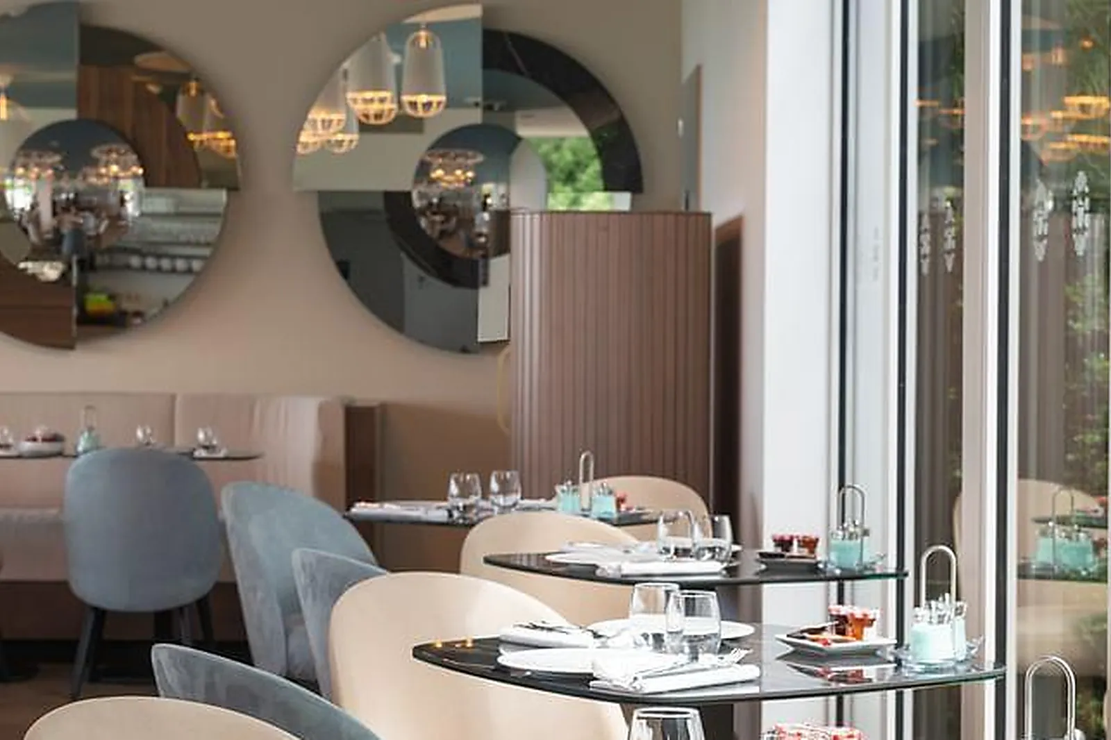 Lieux événementiels, OMNUBO COLLECTION ***