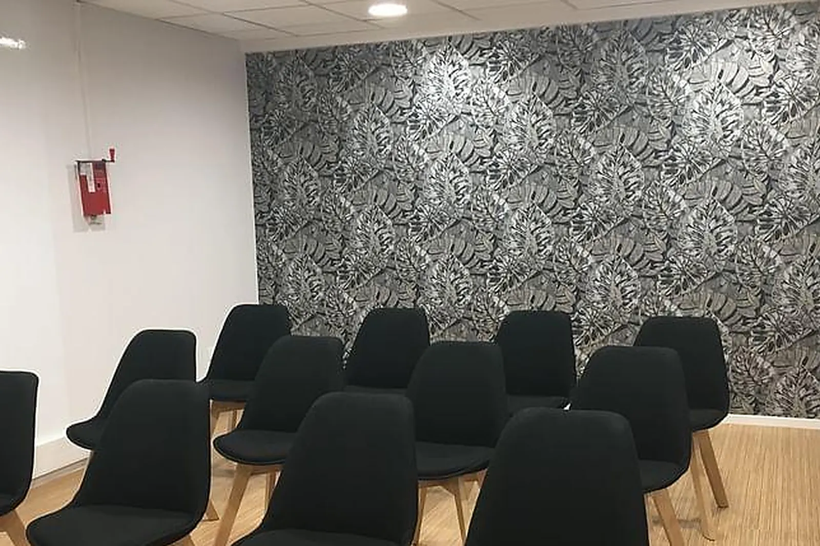 Lieux événementiels, LAST DOOR