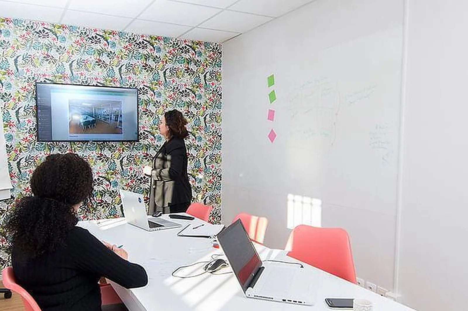 Lieux événementiels, LAST DOOR