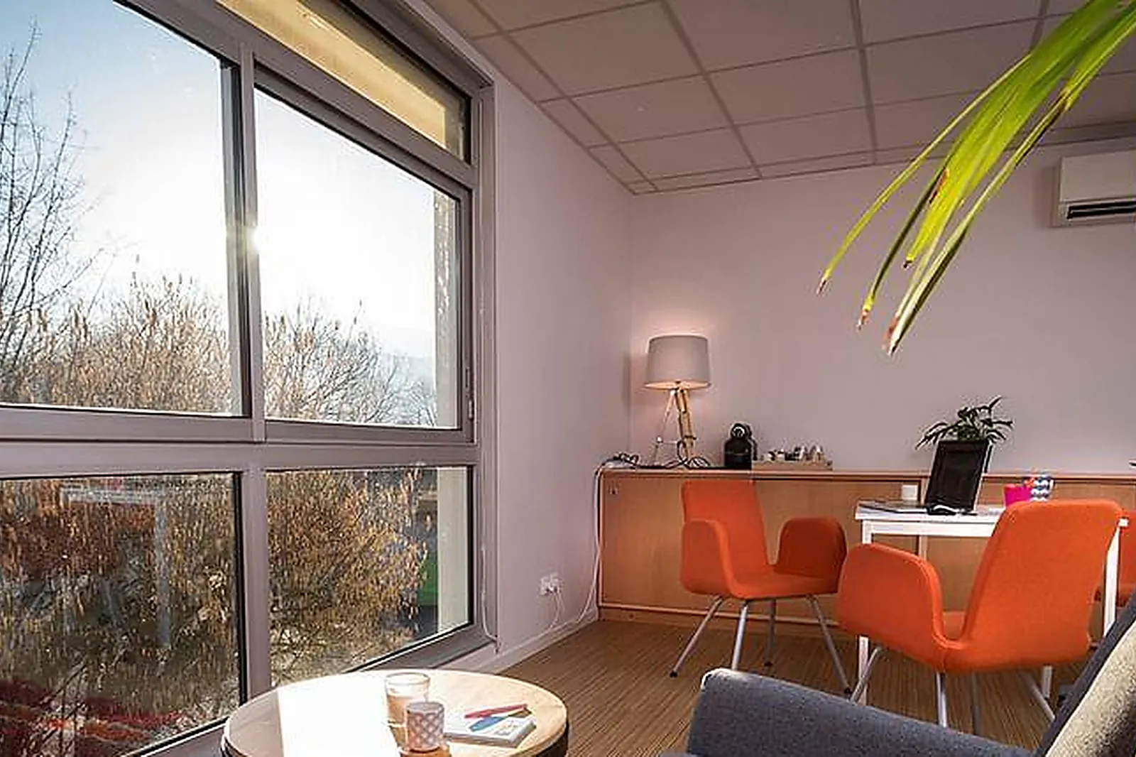 Lieux événementiels, LAST DOOR