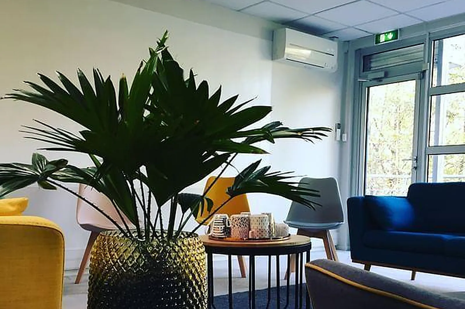 Lieux événementiels, LAST DOOR