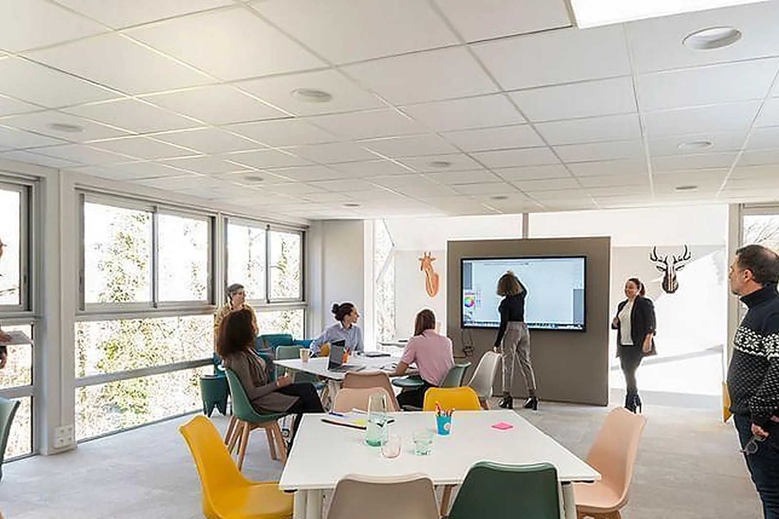 Lieux événementiels, LAST DOOR