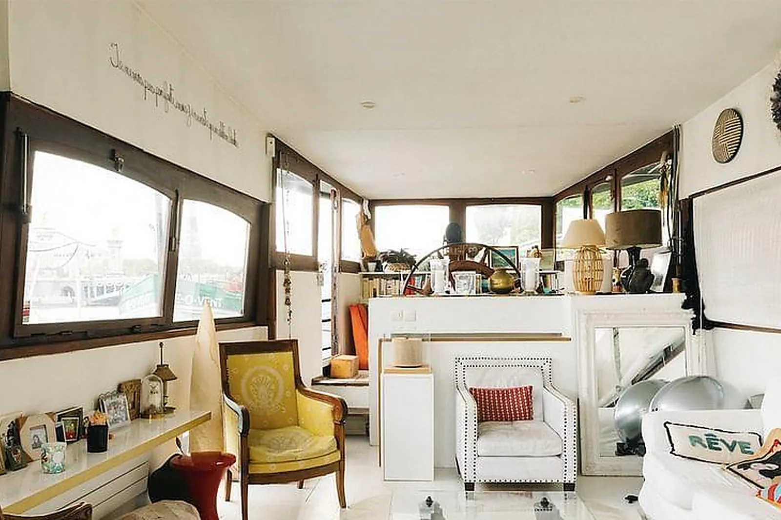 Lieux événementiels, PETITE VITESSE