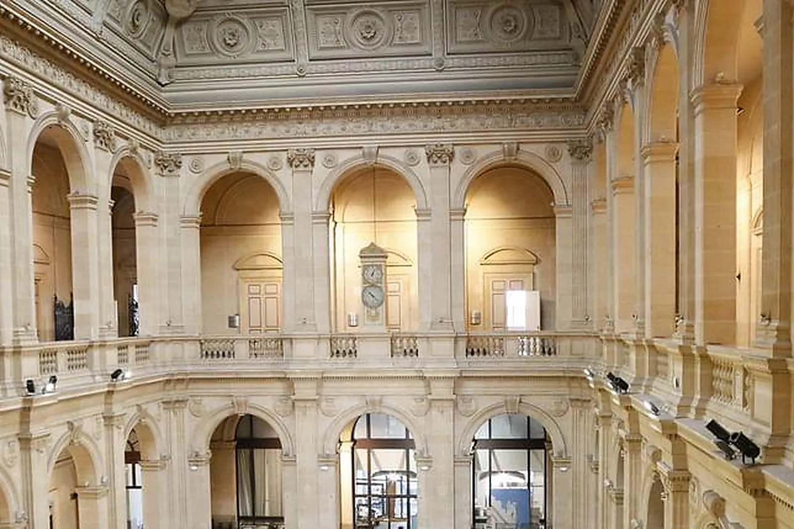 Lieux événementiels, PALAIS DE LA BOURSE MARSEILLE