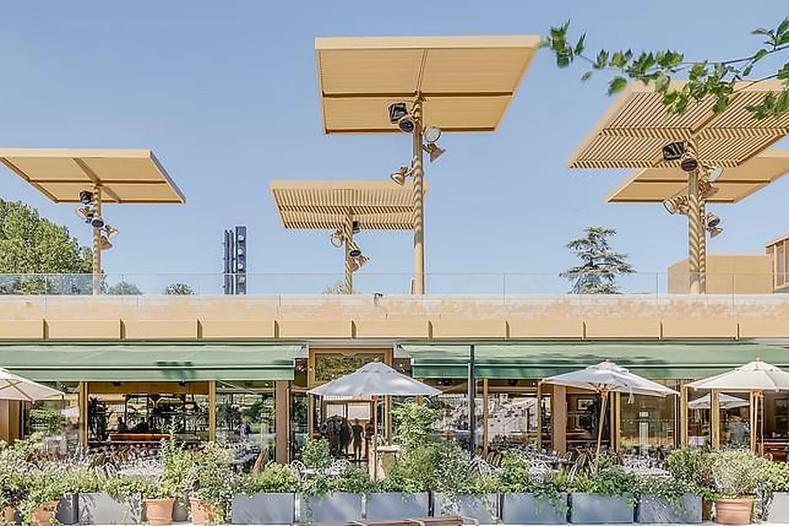 Lieux événementiels, PARISLONGCHAMP