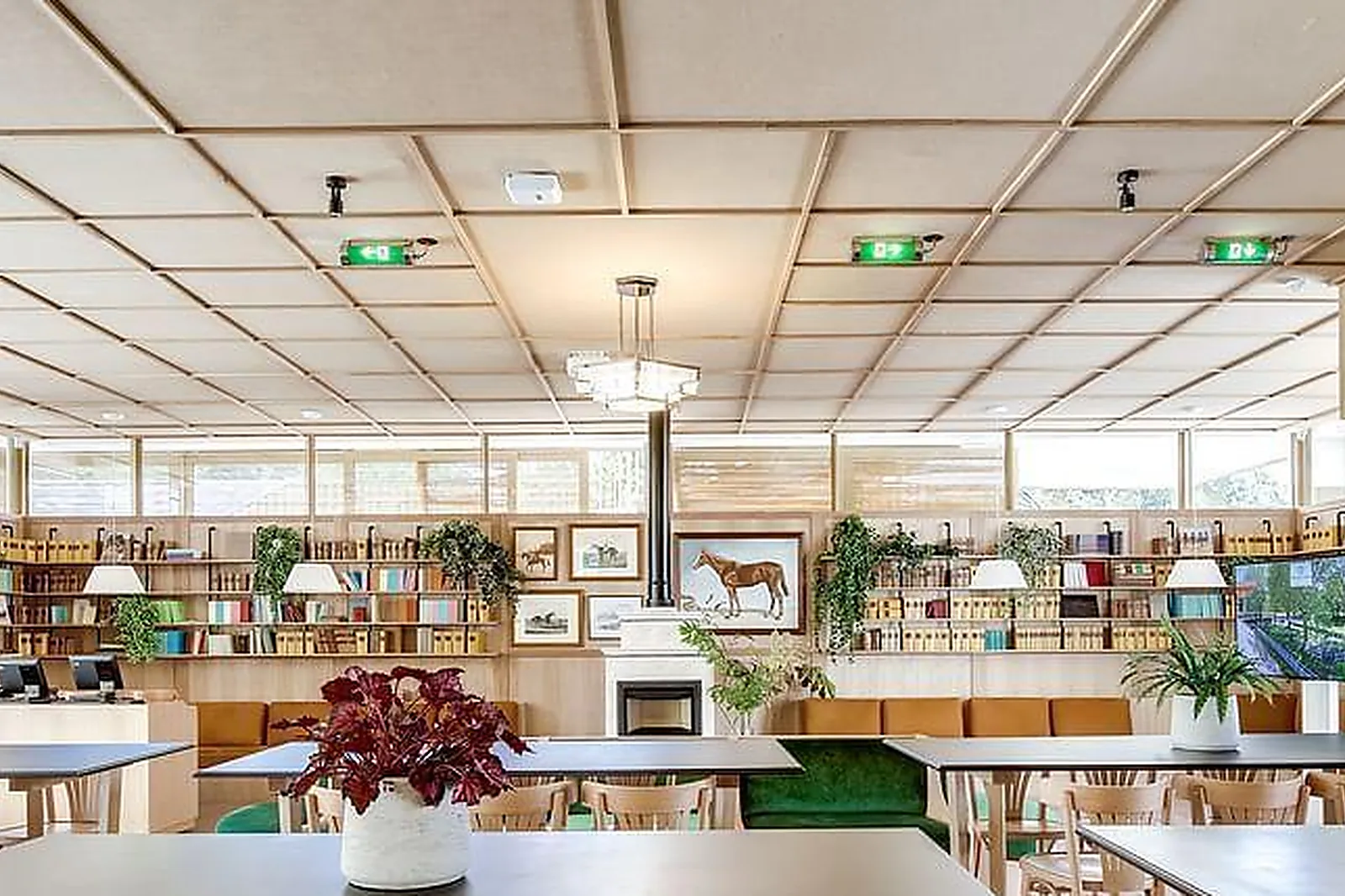 Lieux événementiels, PARISLONGCHAMP