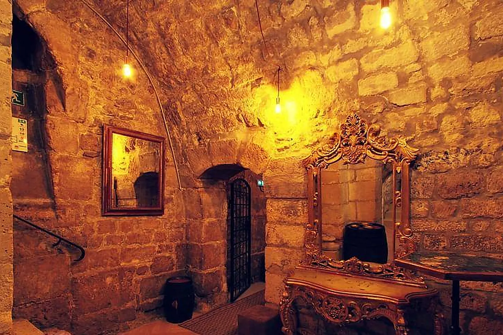 Lieux événementiels, HOTEL LENA