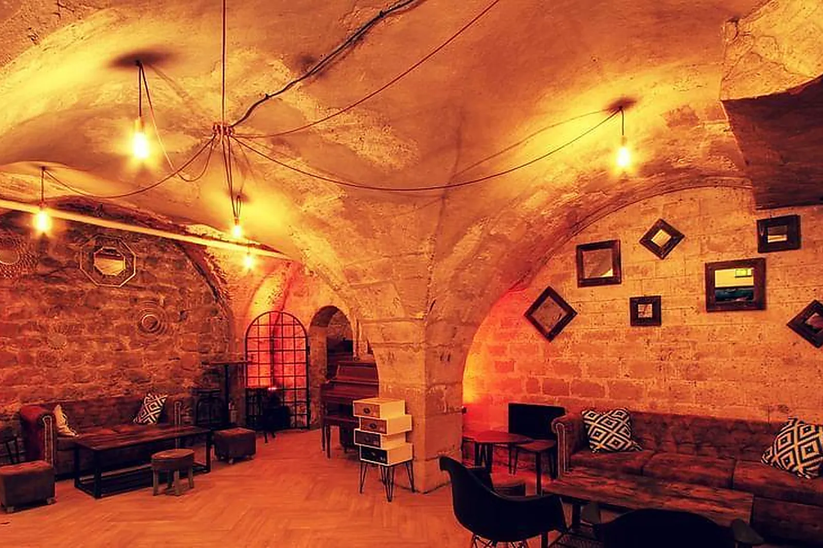 Lieux événementiels, HOTEL LENA