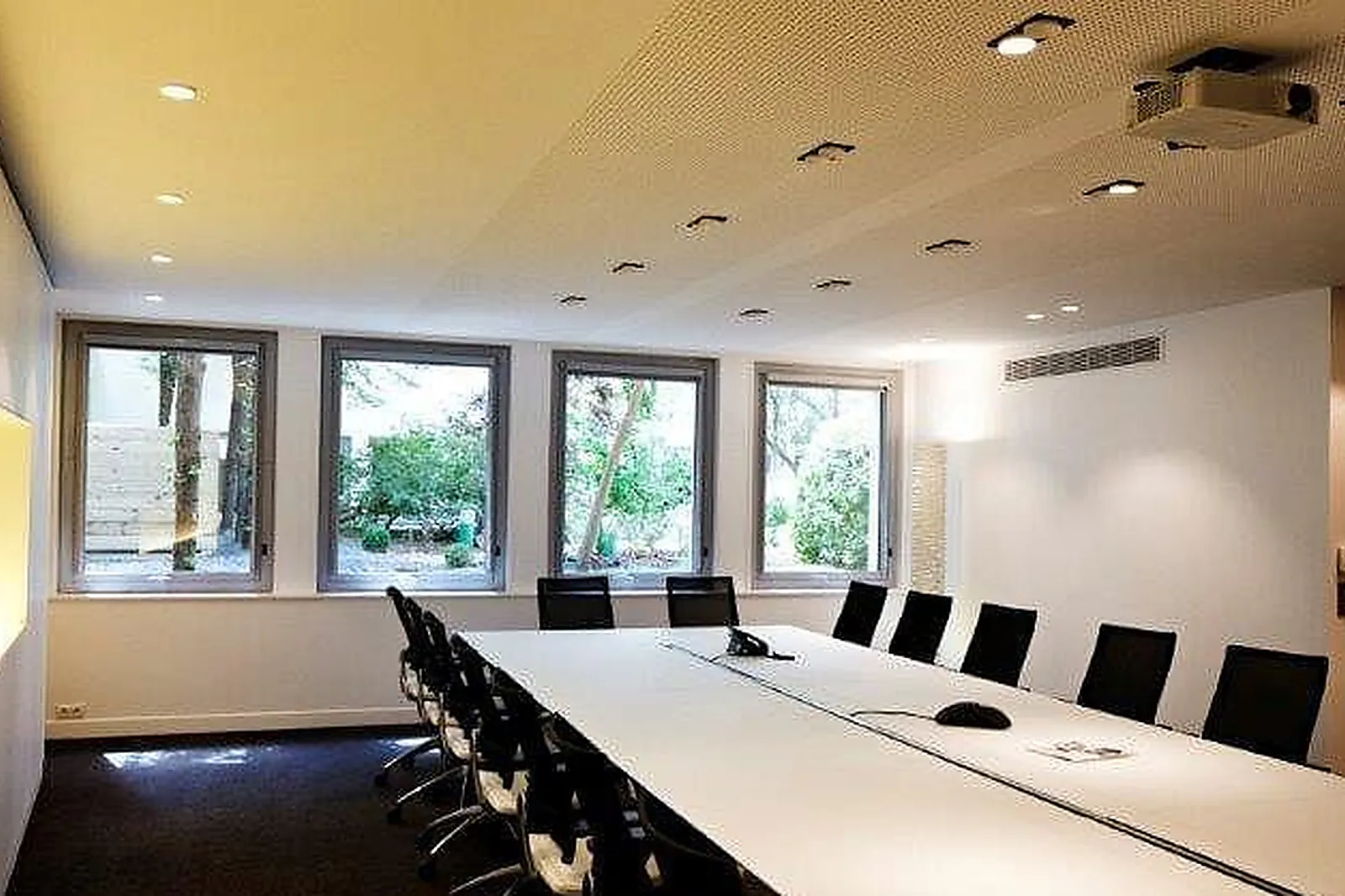 Lieux événementiels, ONE HOUR JOB