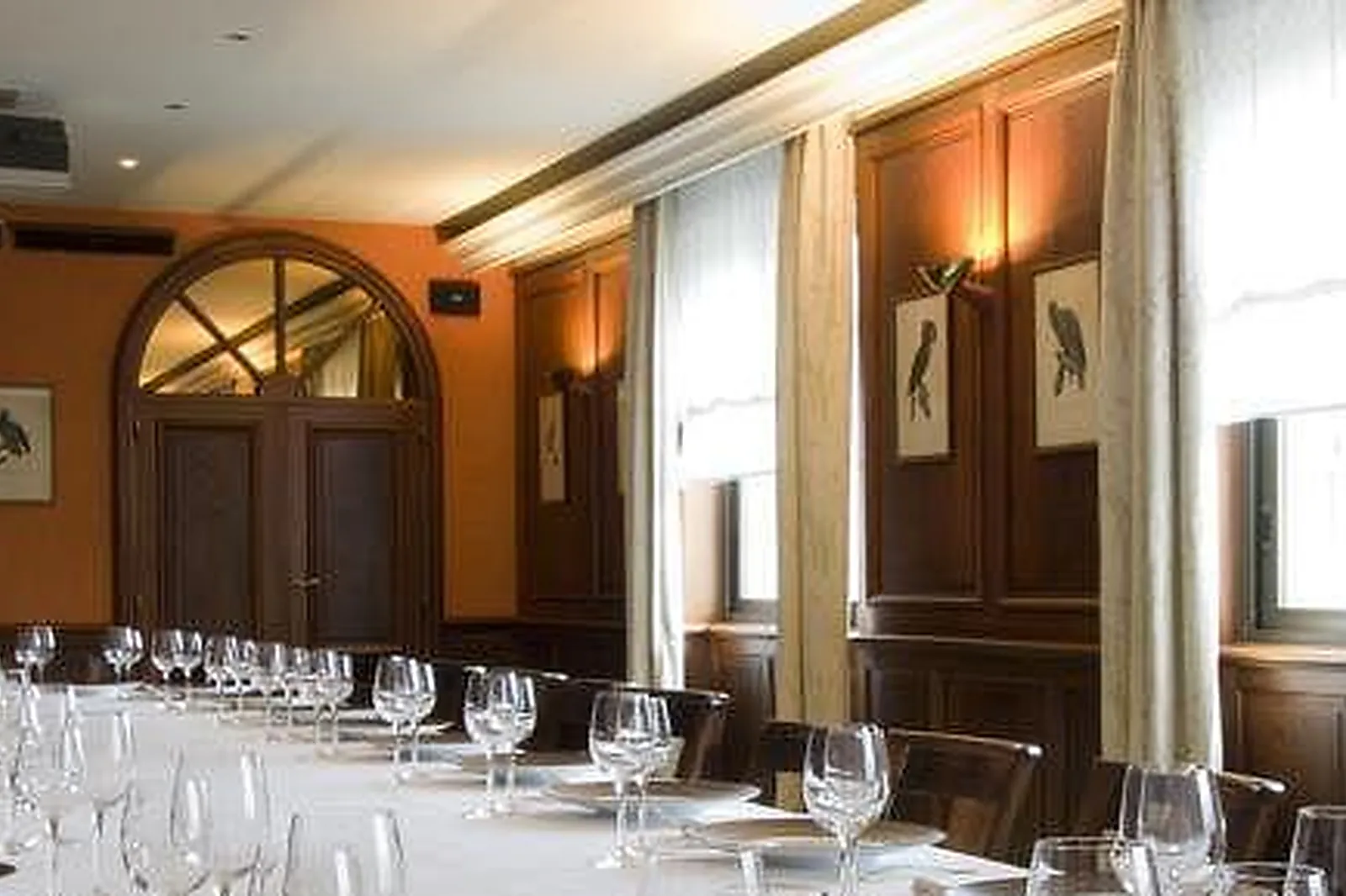 Lieux événementiels, IBIS STYLES LA SEYNE SUR MER