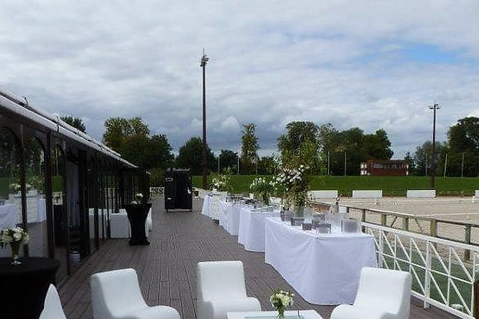 Lieux événementiels, PAVILLON DE JARDY - PARIS COUNTRY CLUB