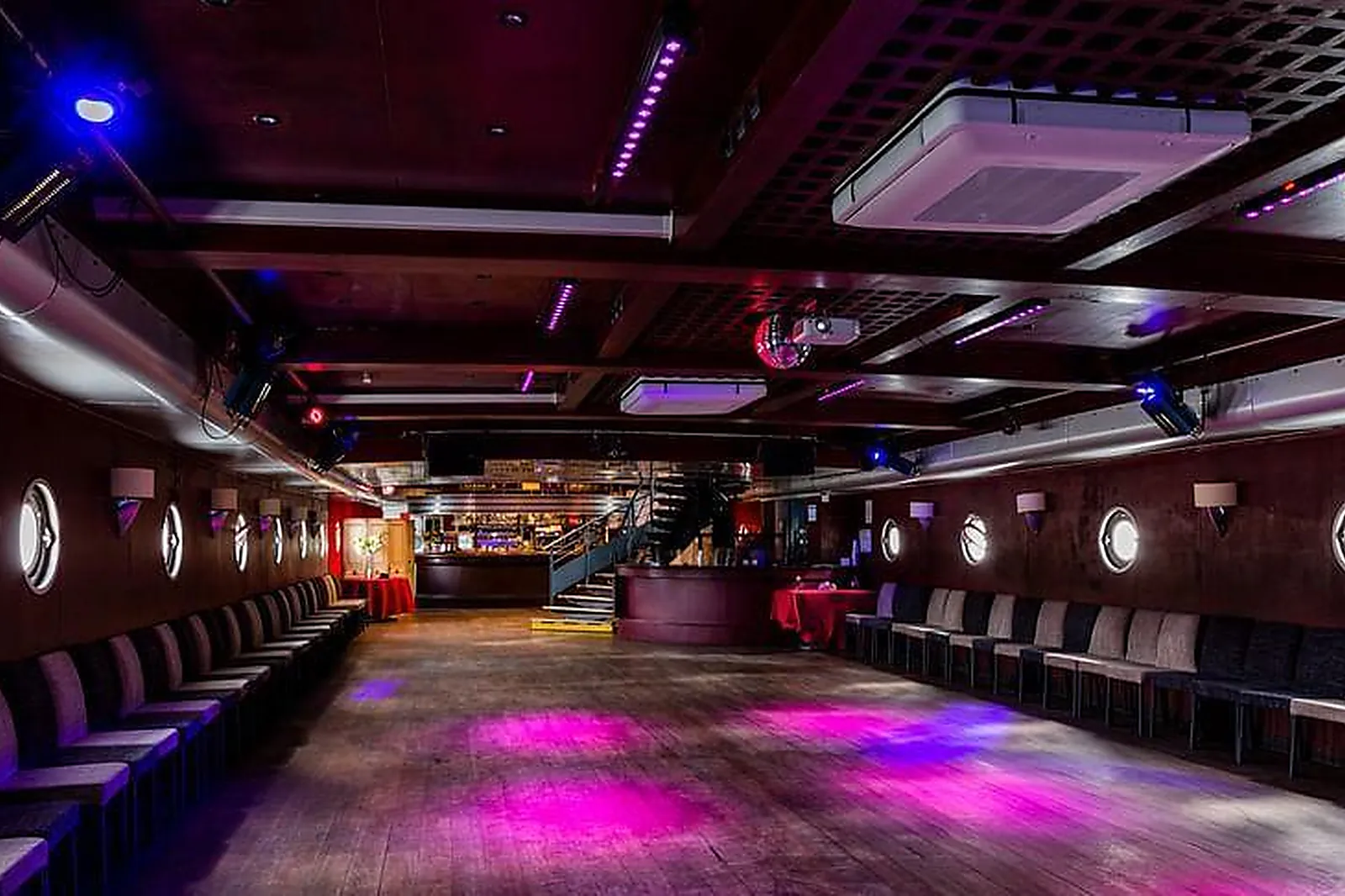 Lieux événementiels, HÔTEL LE MONT BROUILLY**