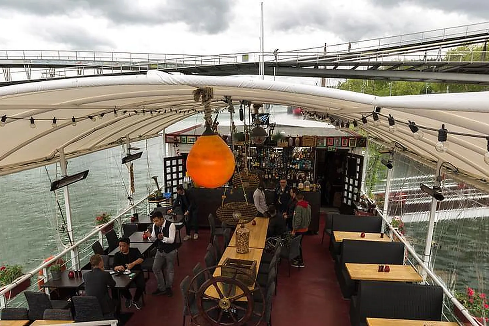 Lieux événementiels, HÔTEL LE MONT BROUILLY**