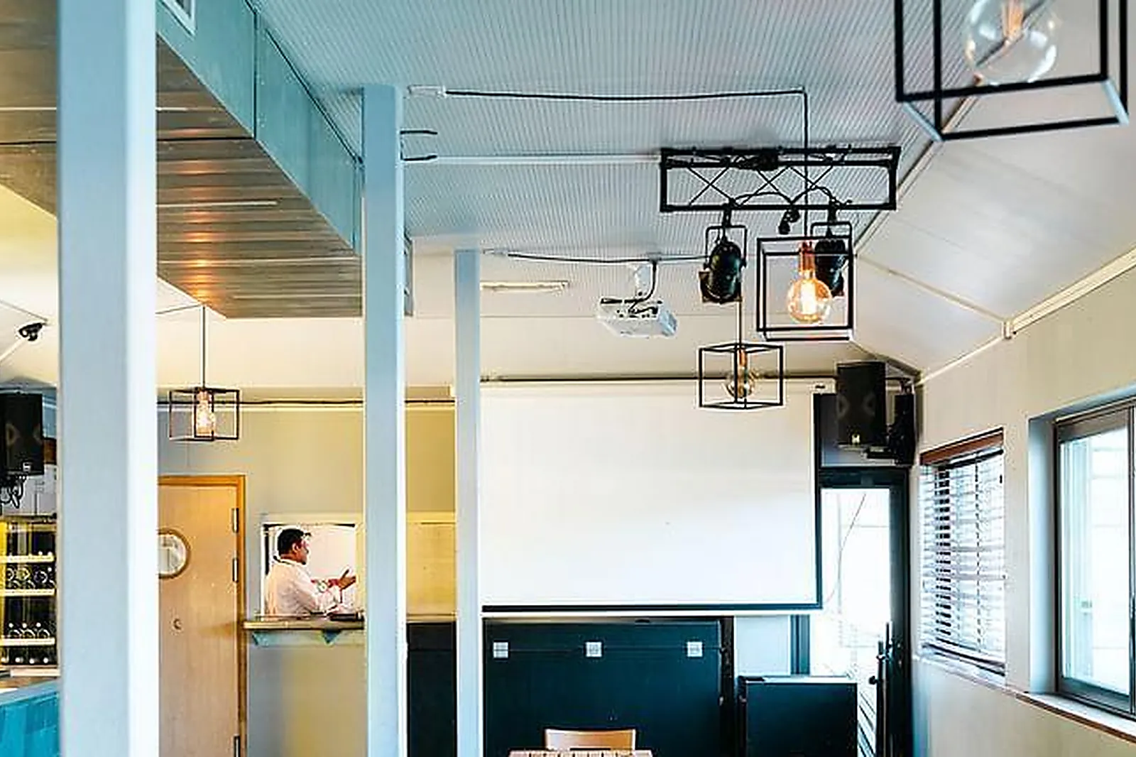 Lieux événementiels, CAVE LE VINGT-DEUX