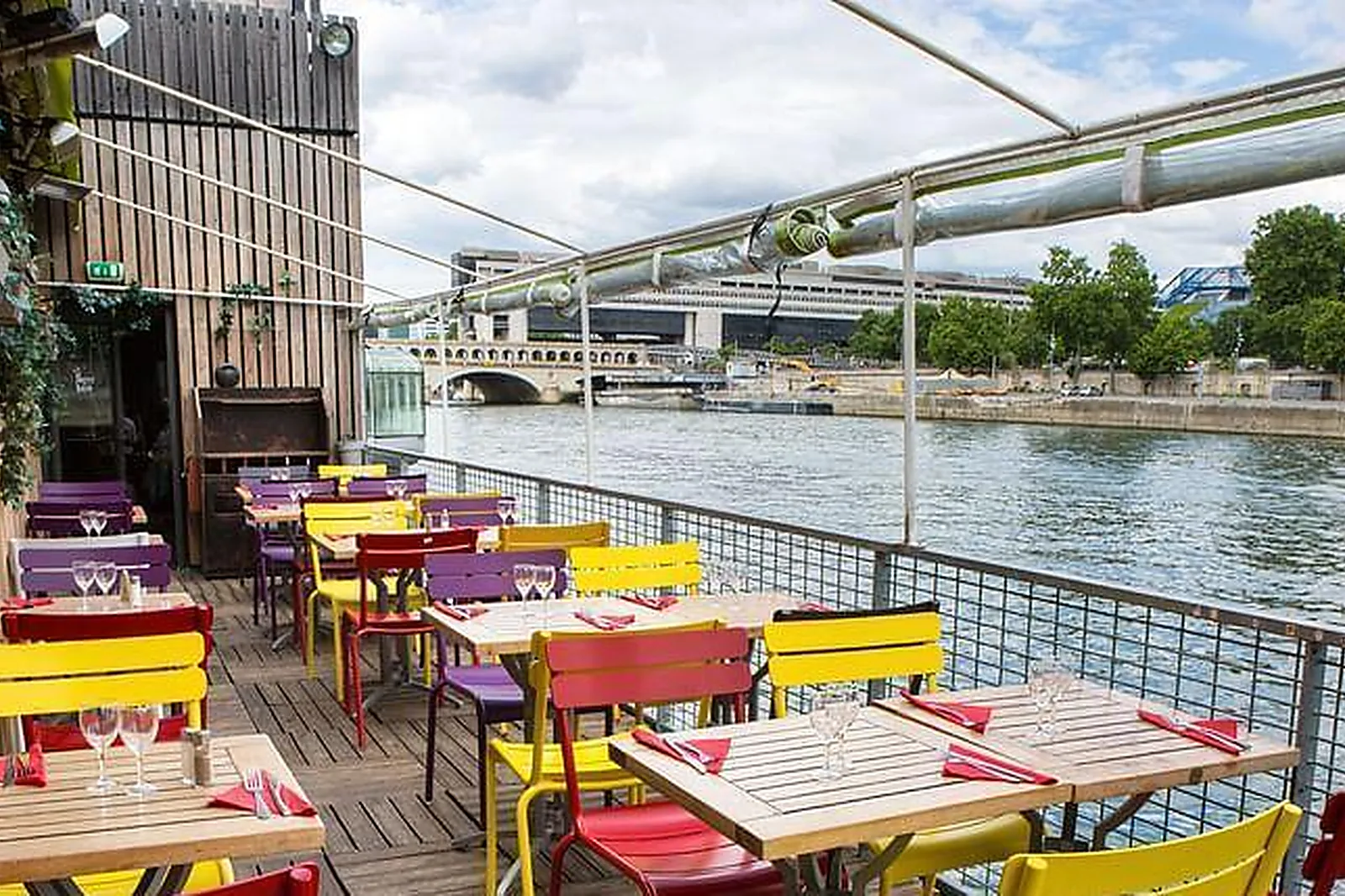 Lieux événementiels, CAVE LE VINGT-DEUX