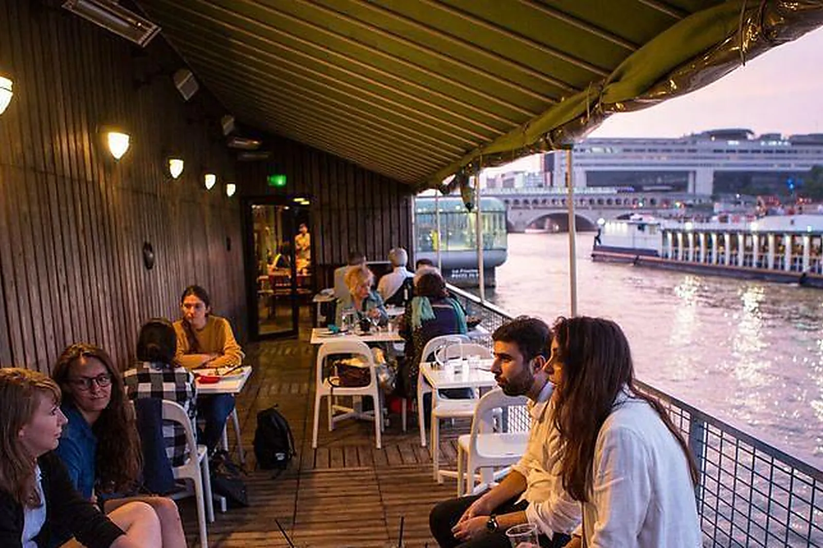 Lieux événementiels, CAVE LE VINGT-DEUX