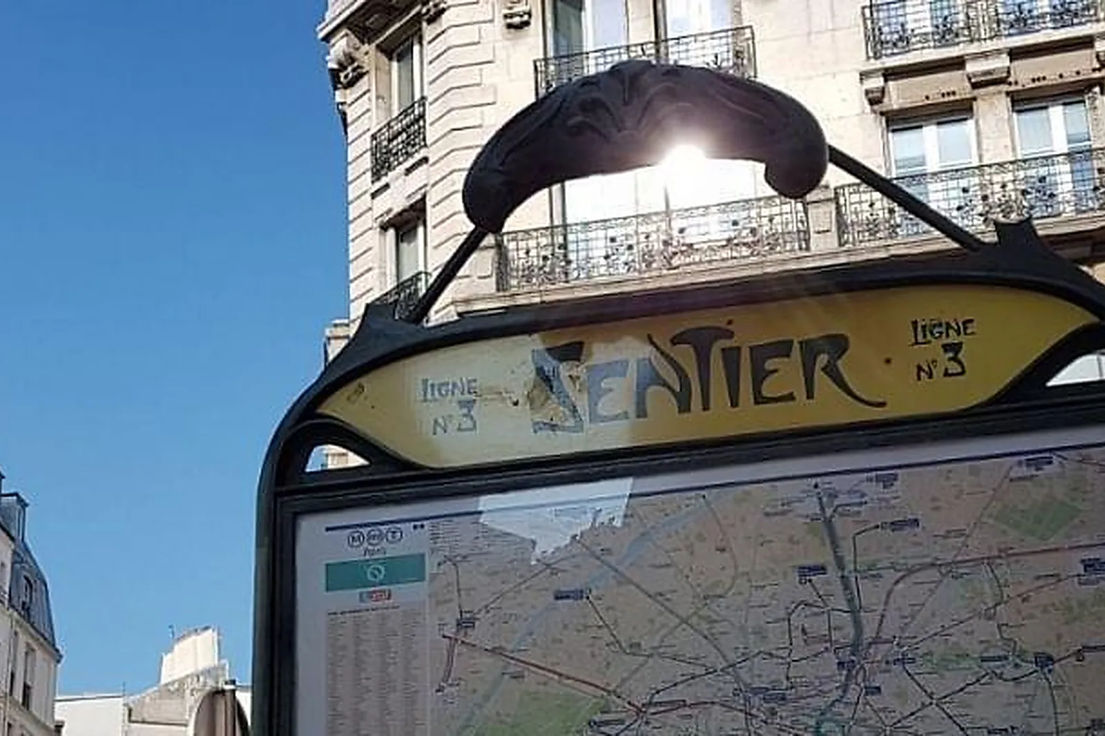 Lieux événementiels, PETITS CARREAUX