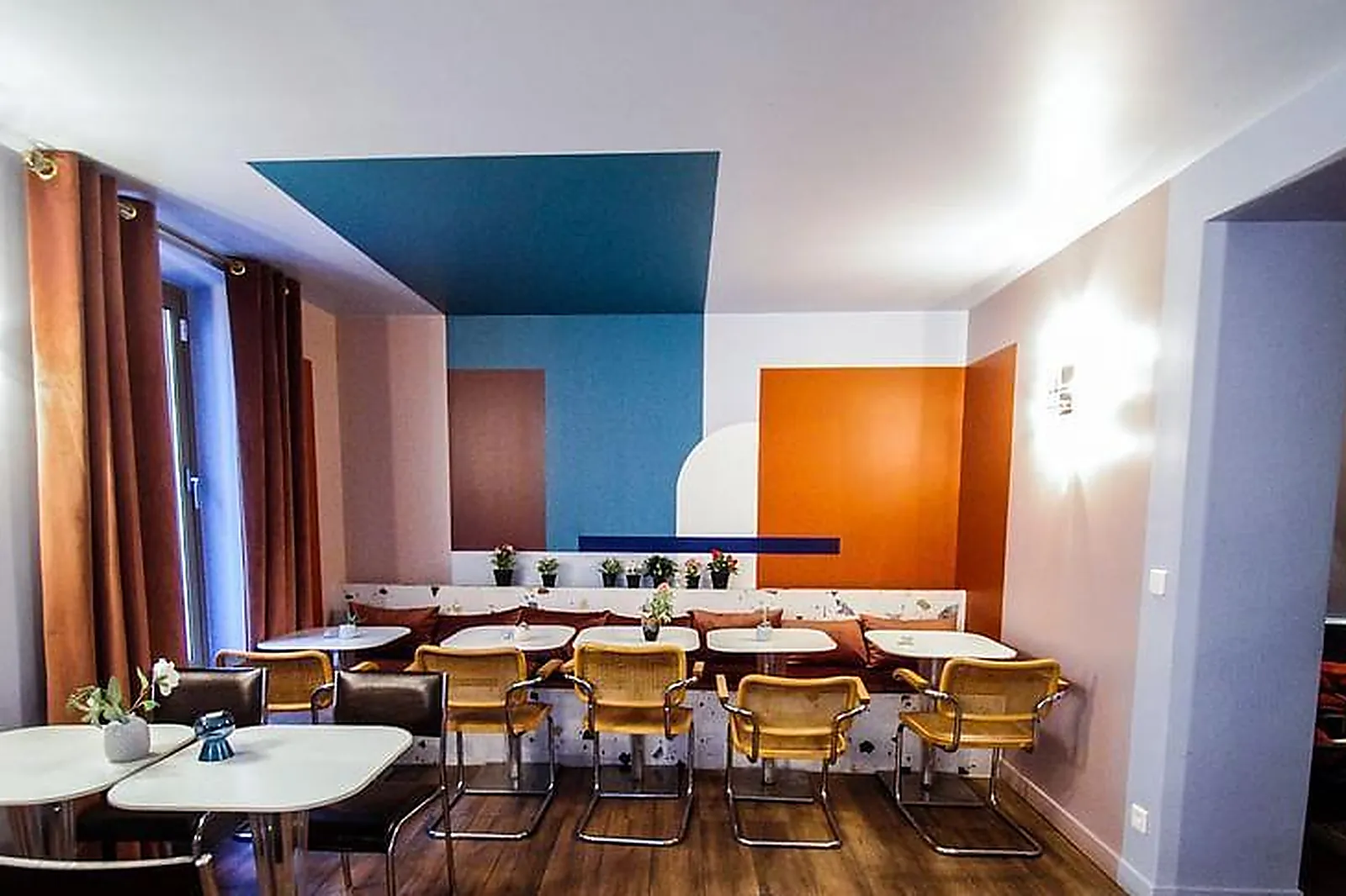 Lieux événementiels, PIN-UP